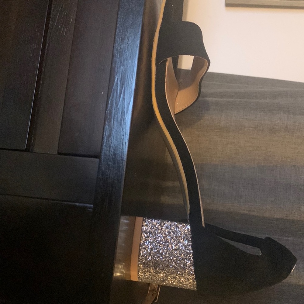 Nice Sparkling Diamond Heels